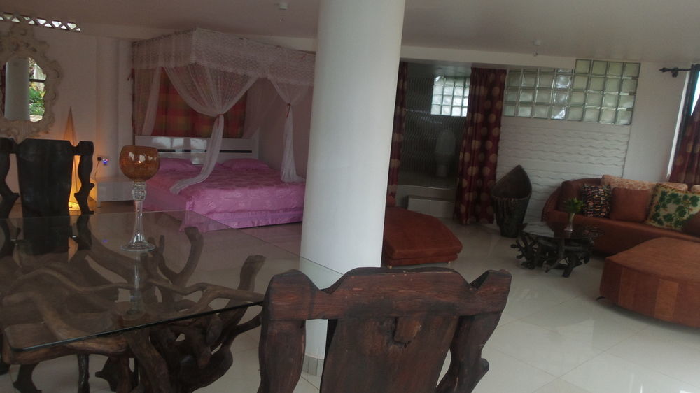 Malakai Eco Lodge Kajansi ภายนอก รูปภาพ