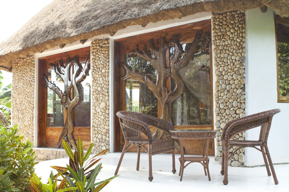 Malakai Eco Lodge Kajansi ภายนอก รูปภาพ