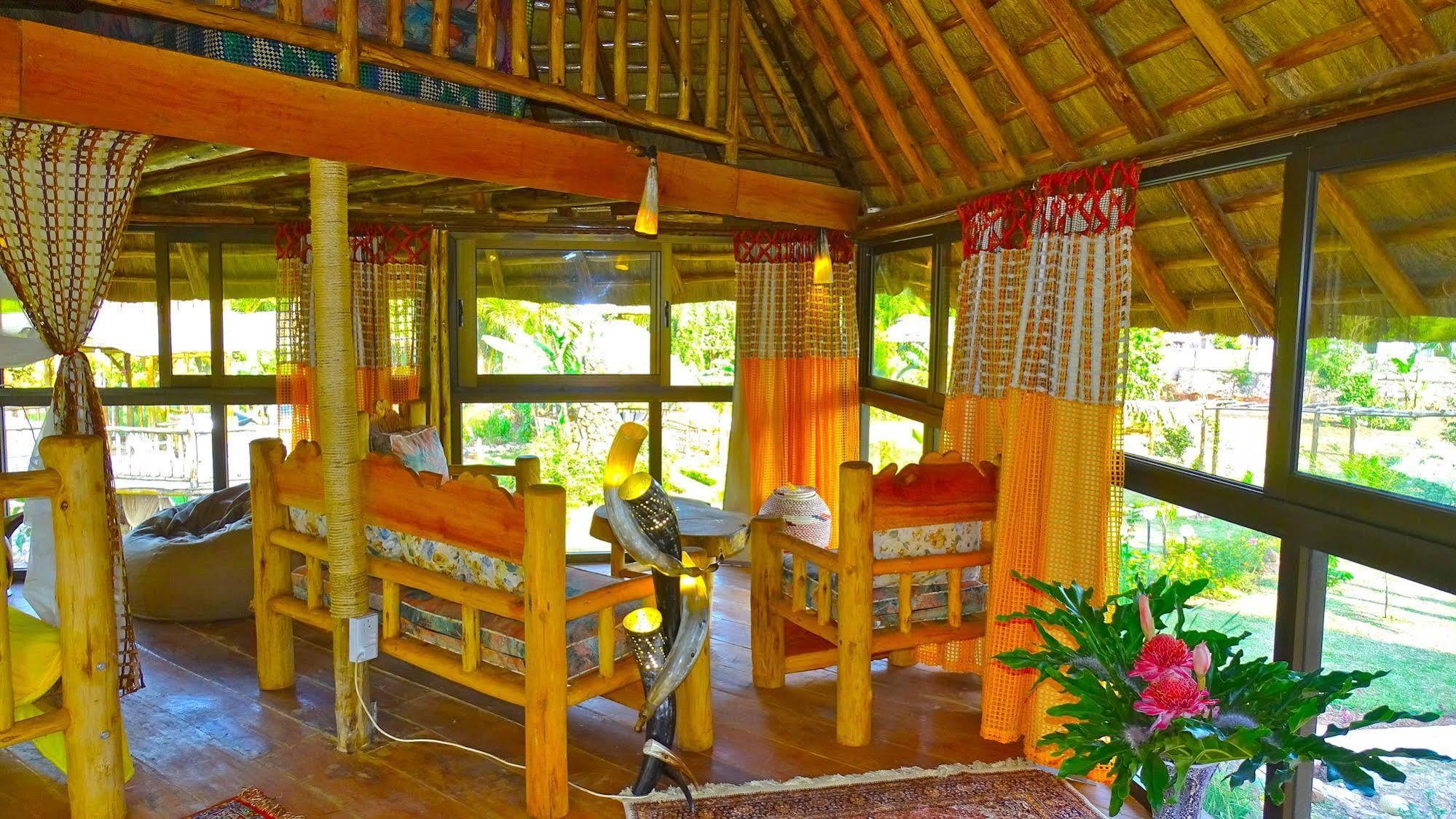 Malakai Eco Lodge Kajansi ภายนอก รูปภาพ